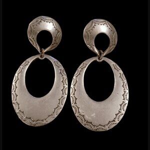 Vintage Jonette Jewelry 1986 Etched Silver Tone Oval Drop Earrings